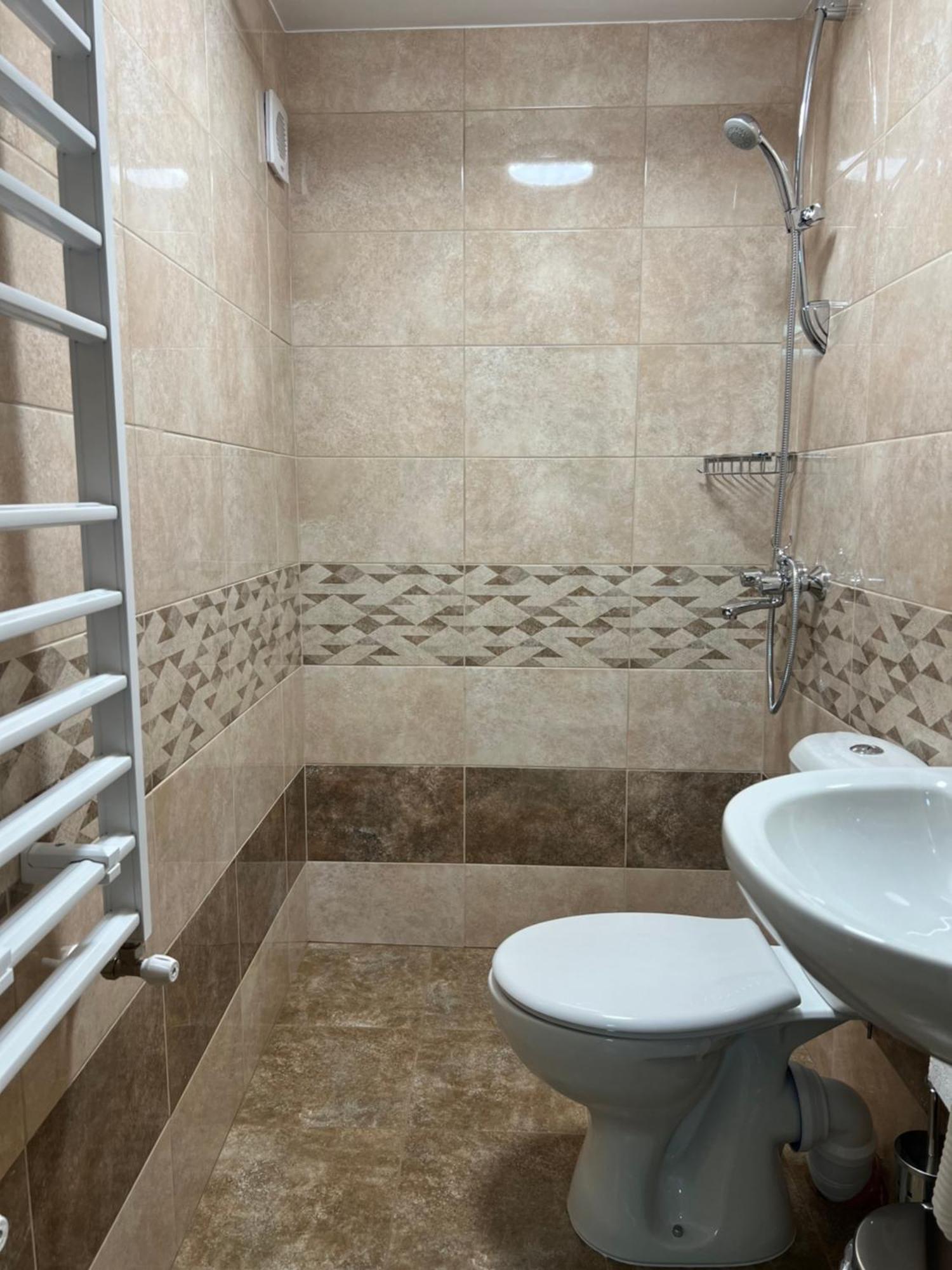 Къща За Гости Бадови Hisarya Esterno foto
